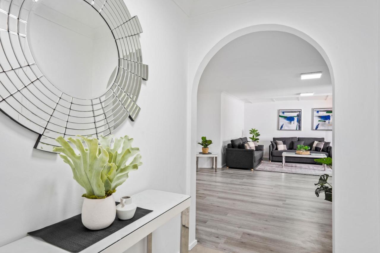 Coco Bella Retreat In Central Surfers - Sleeps 6-8 Gold Coast Eksteriør bilde